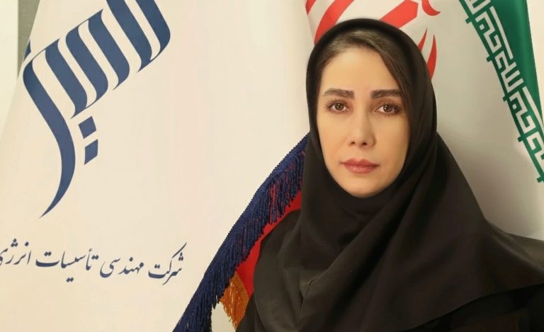 فاطمه روشنفکر مدیر امور قراردادها